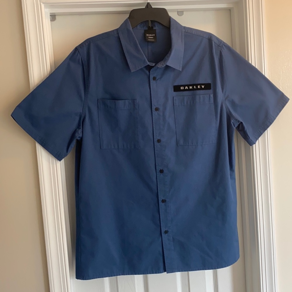 Oakley burton up shop shirt, size XL